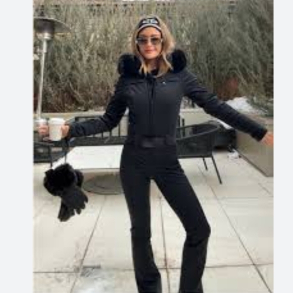 Goldbergh Parry Belted Hooded Faux Fur Trimmed Ski Suit In Black 4 NWT - Picture 2 of 16